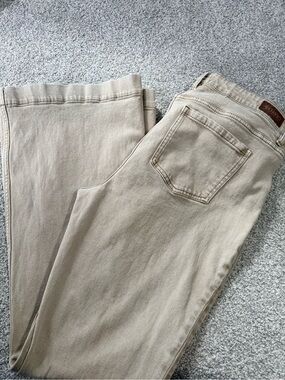 Shyanne Women's Flare Wide-Leg Jeans in Light Khaki